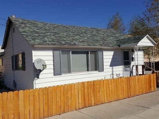 Primary Photo - Cozy One Bedroom House Available in Centra...