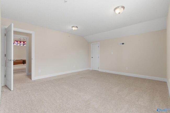 Building Photo - 438 Shamrock Dr