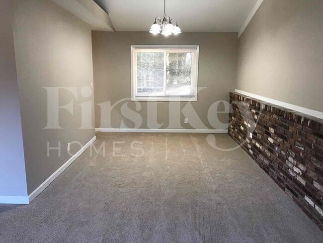Foto del edificio - 3945 Pittman Road Southwest