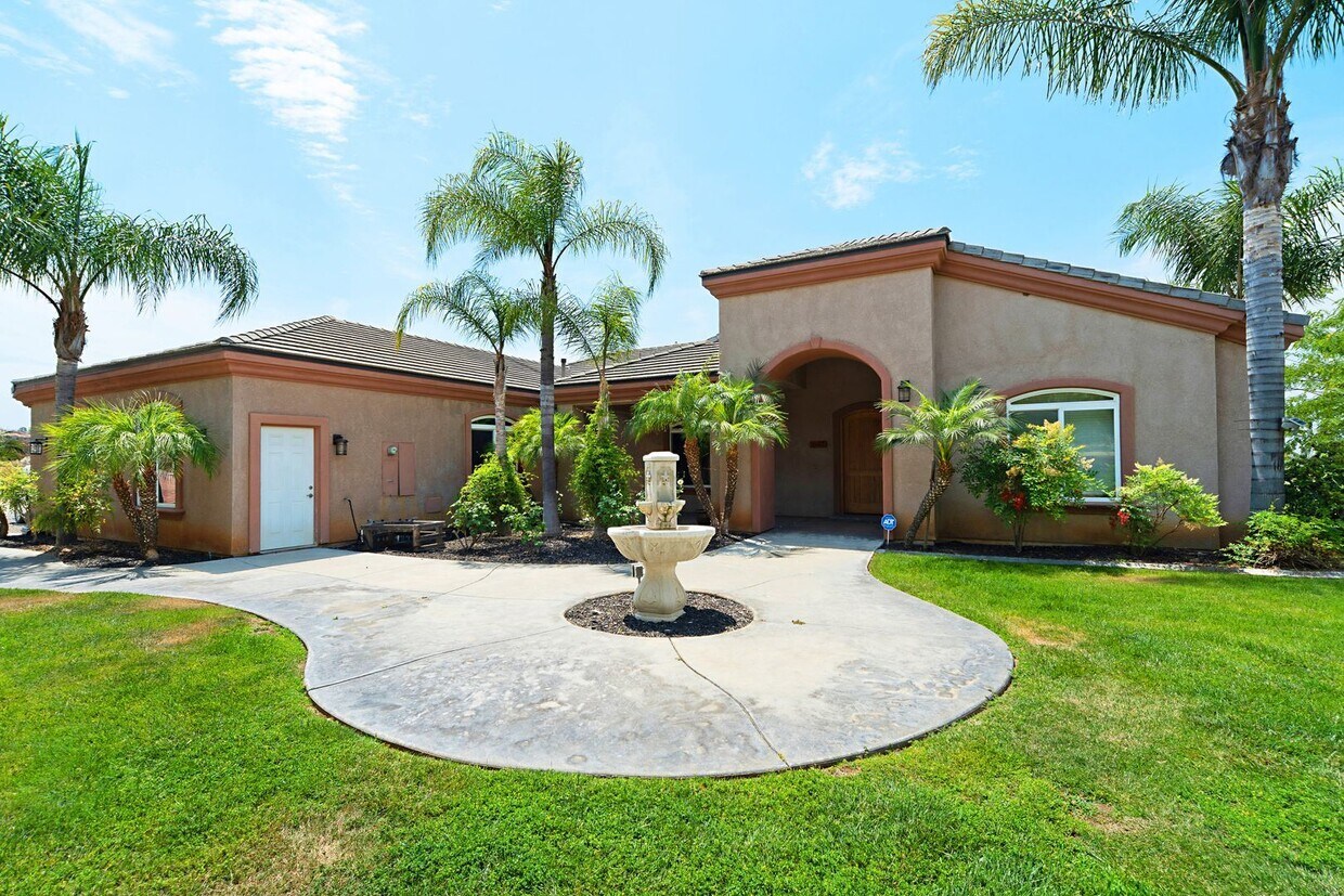 Primary Photo - 4 br, 4 bath House - 36475 Indian Knoll Road