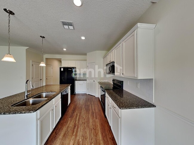 Building Photo - 3058 Creek Village Lane