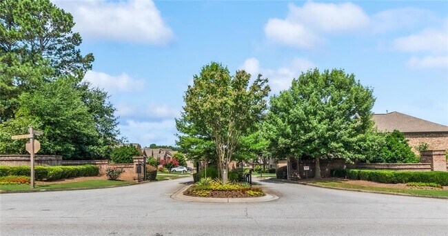Building Photo - 419 Live Oak Pass