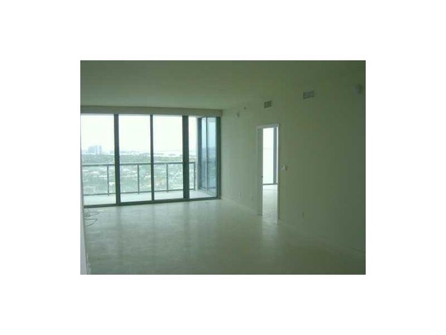 Building Photo - 601 SW 36th Ave