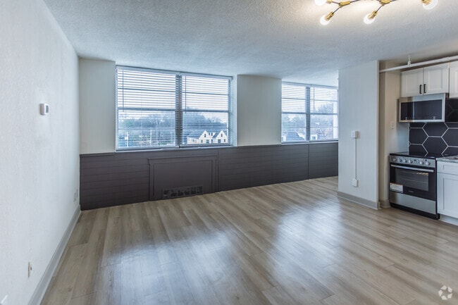 Studio - With Washer & Dryer - Living Area - The Bonsai at Central Gardens