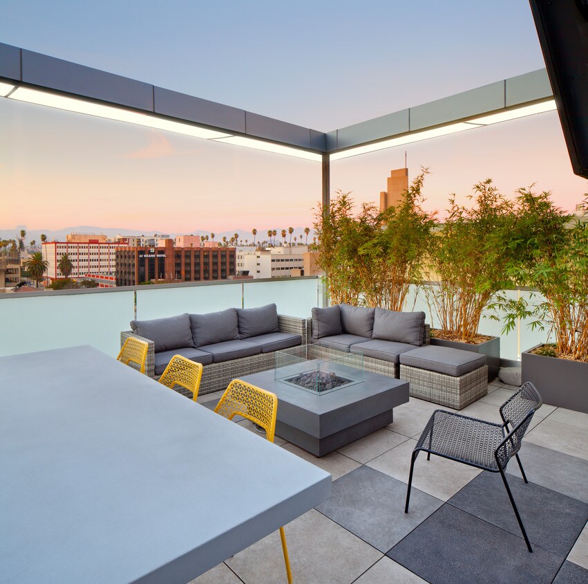 Luna 3640 Wilshire Blvd Los Angeles, CA Apartments for Rent in Los