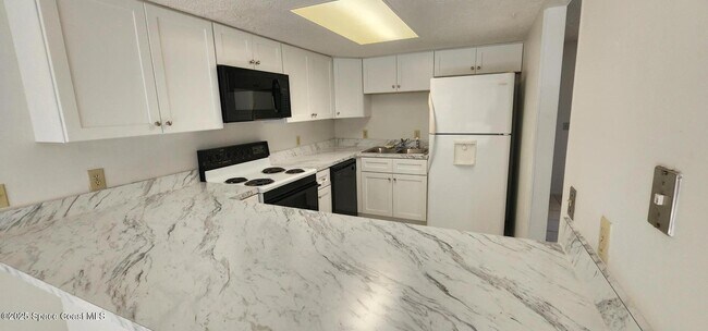 Foto del edificio - 8740 Lantana Ct