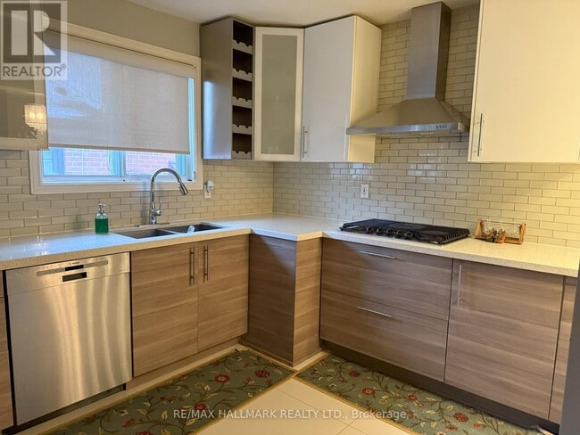 Building Photo - 7 Sepia Dr