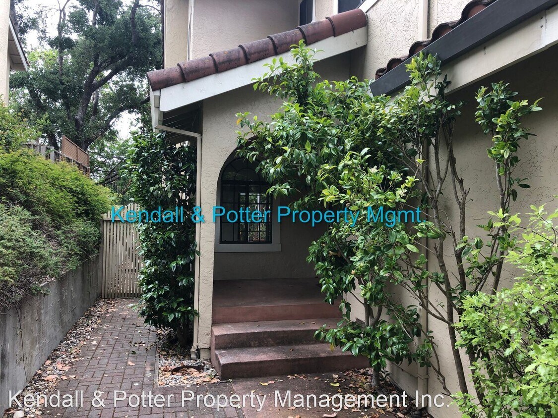 Foto principal - 3 br, 2.5 bath House - 320 Oak Creek Blvd