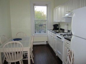 Building Photo - 296 Pavonia Ave