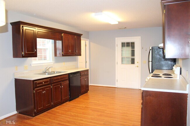 Building Photo - 2512 Westover Dr