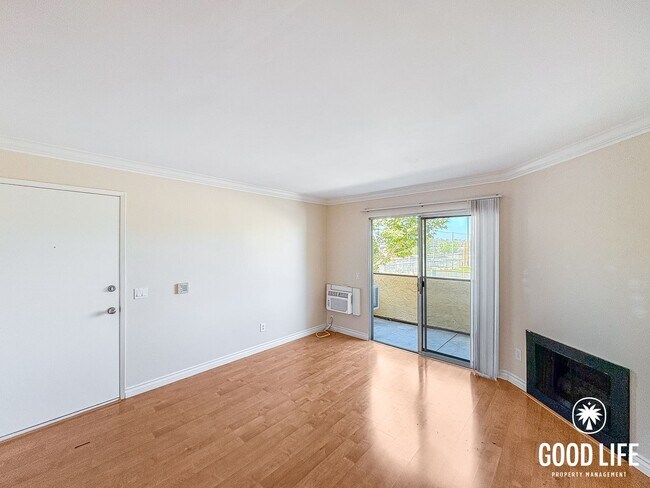 Building Photo - SD: Beautiful 1BD/1BA Condo in San Marcos with Community Pool, Private Balcony & Reserved Parking