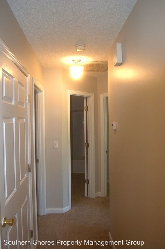 Building Photo - 3 br, 2 bath House - 650 Ponderosa Dr.