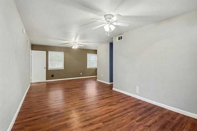 Foto del edificio - 1202 Crane Dr