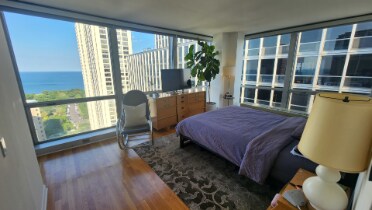 Primary Photo - 340 W Diversey Pky