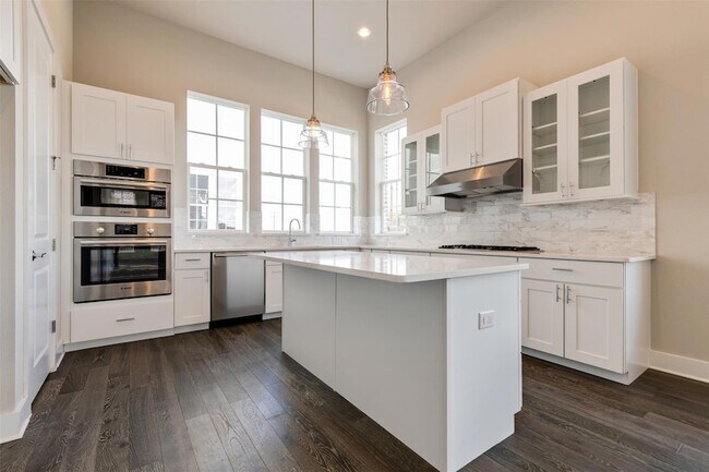 Foto del edificio - 1308 Tinnin Ford Rd