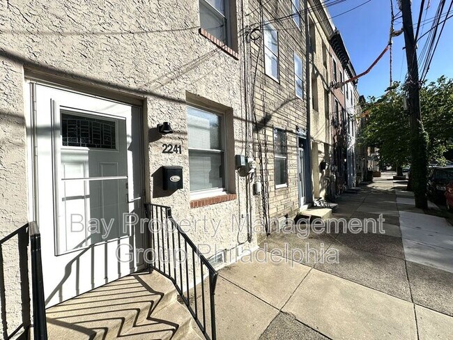 Building Photo - 2241 Tulip St