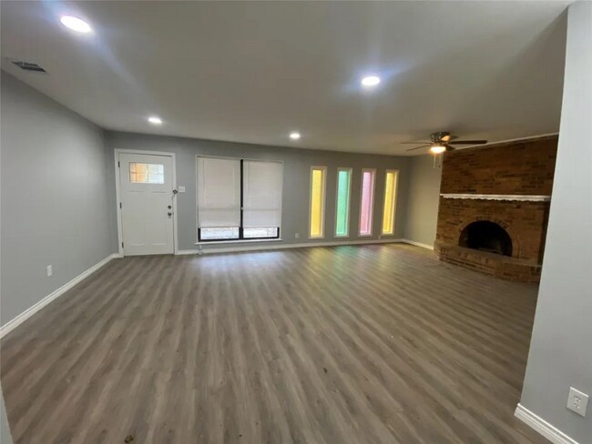 Foto del edificio - 4606 Harvey Dr