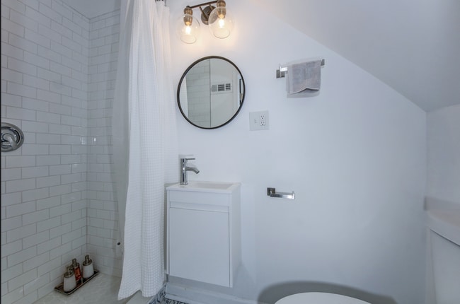 Bathroom - 5403 Chillum Pl NE