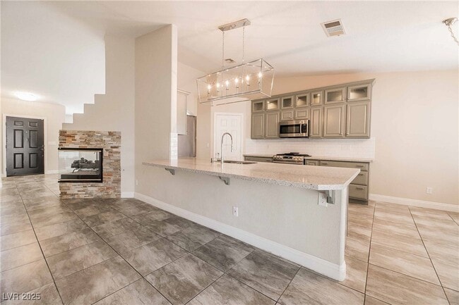 Building Photo - 6324 Hill Haven Ave