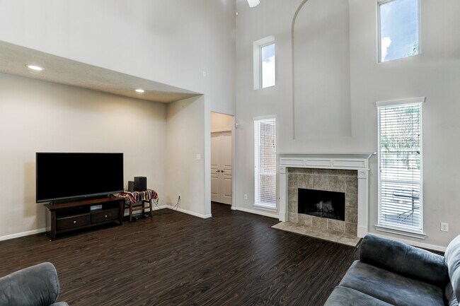 Foto del edificio - 2181 Brittany Colony Dr