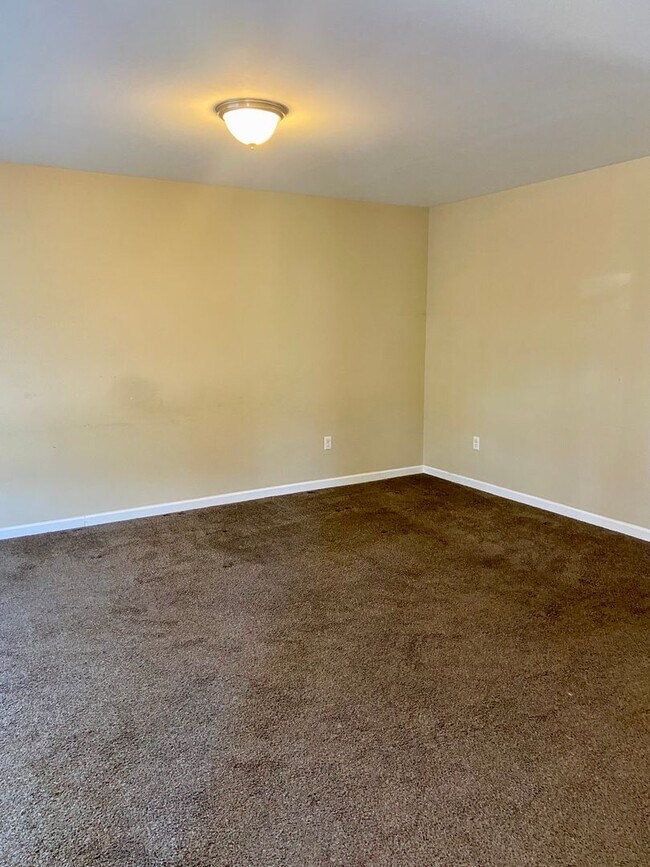 Foto del edificio - 2104 Market St Ext