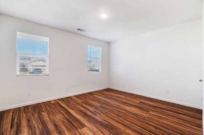 Building Photo - 3760 Orbison Ln