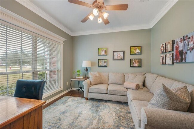 Foto del edificio - IMMEDIATE MOVE IN! Gorgeous 4 bedroom 3 ba...