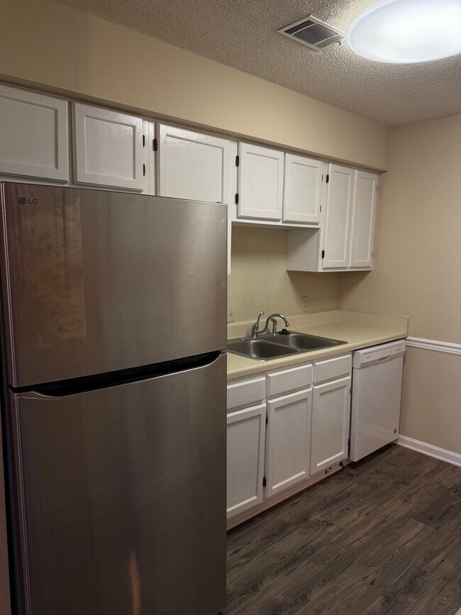 Foto del edificio - 1 Bedroom Condo in the Heart of Gainesville!