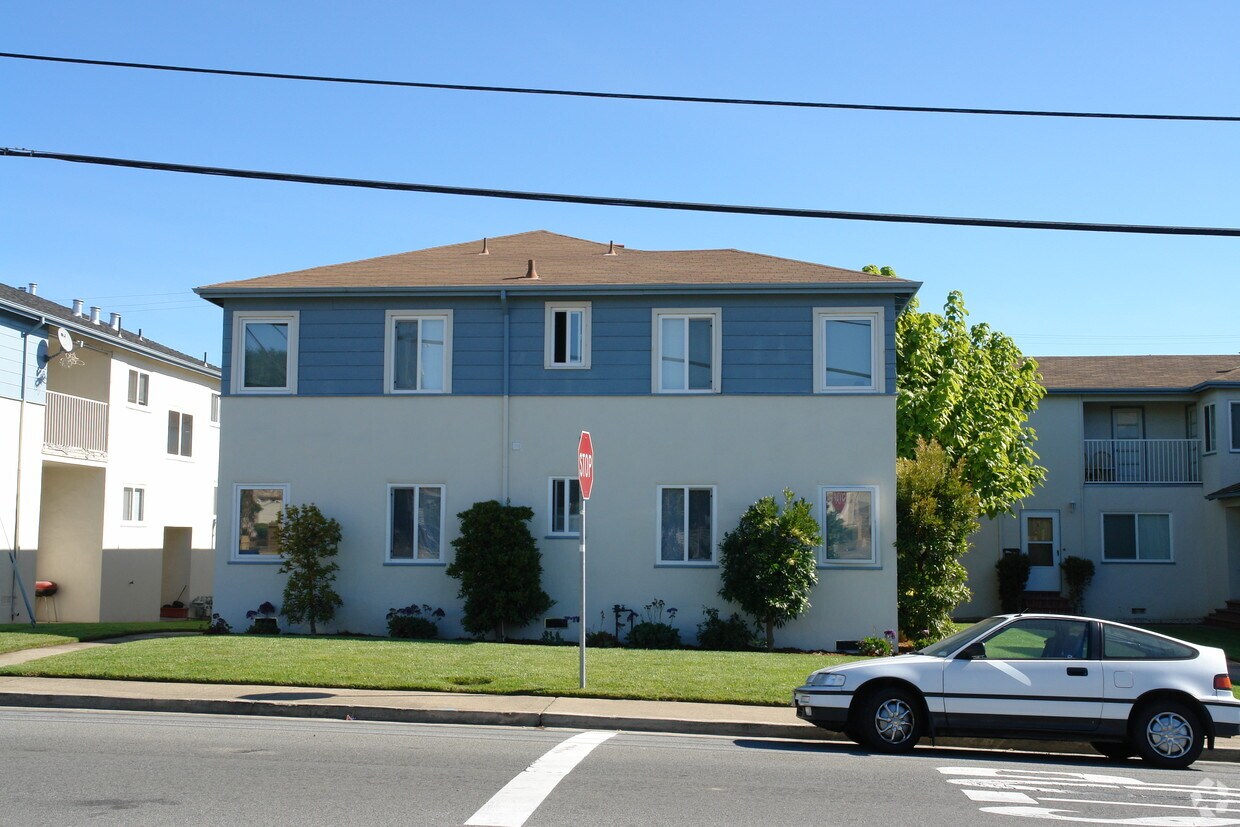 Building Photo - 1050 Magnolia Ave