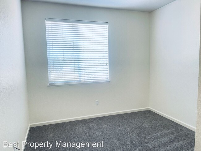 Foto del edificio - 4 br, 3 bath House - 1843 Crown Peak Way