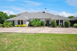 Building Photo - 7605 Queens Garden Dr