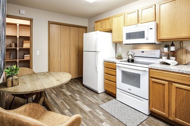 Building Photo - Tranquility Pointe