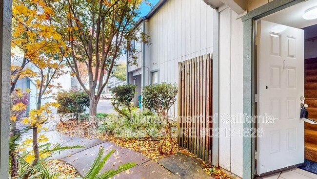 Foto del edificio - 432 Occidental Cir