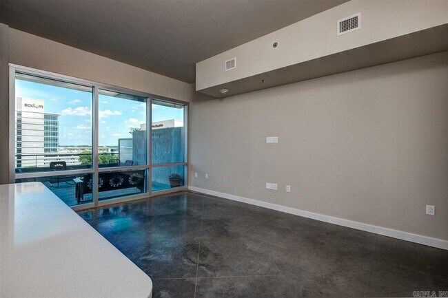 Foto del edificio - 315 S Rock St