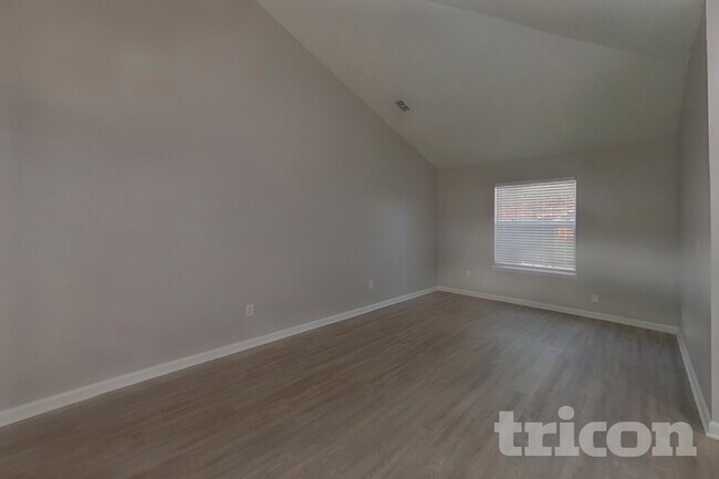 Foto del edificio - 12048 Coachman Lakes Way