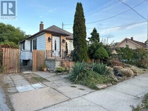 Building Photo - 4680 6th Ave