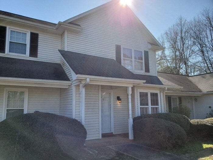 2001 Pelham Rd Unit 5, Greenville, SC 29615 Condo for Rent in
