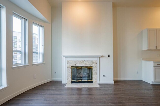 Interior Photo - Versailles