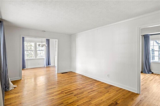 Building Photo - 2453 Blackmon Dr