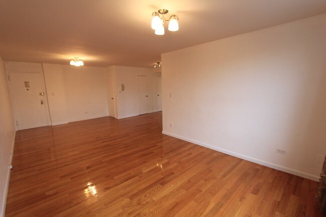 Building Photo - 9944 67th Rd