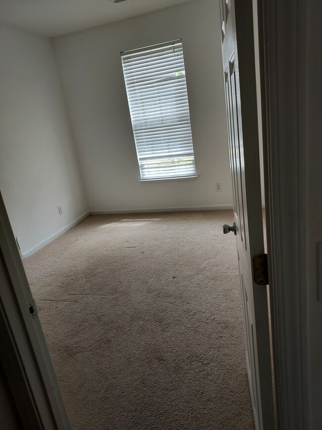 Building Photo - 3824 Maribeau Woods Dr