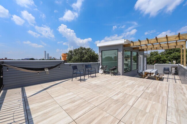 Foto del edificio - 157 Sherman Ave