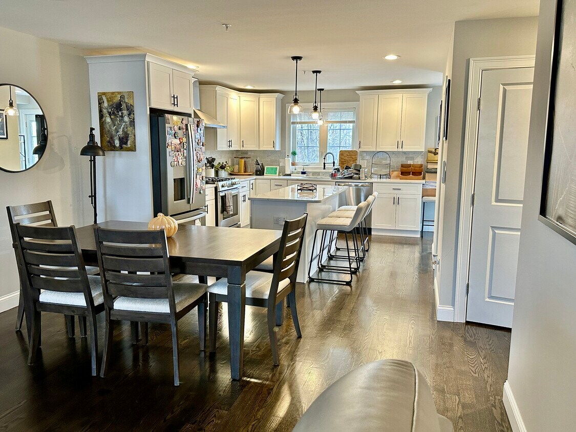 2 Winston St, Saugus, MA 01906 Condo for Rent in Saugus, MA