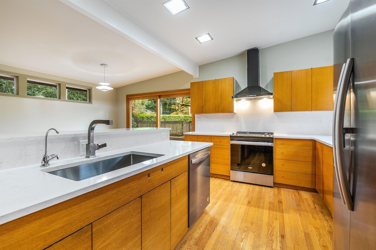 Foto principal - 16818 SE 2nd Pl