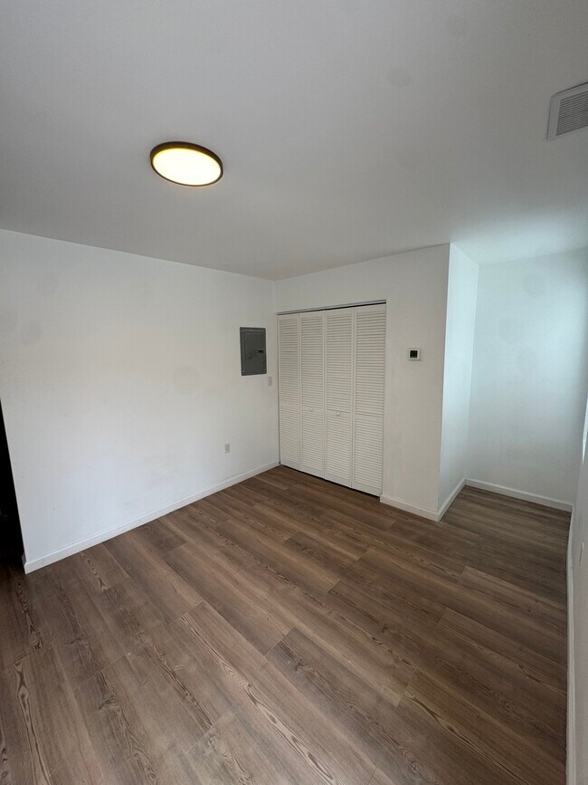 Foto del edificio - 839 S Jackson St