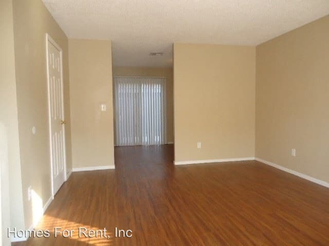 Building Photo - 310 Pearson Dr