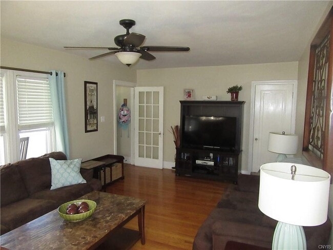 Building Photo - 420 Durston Ave