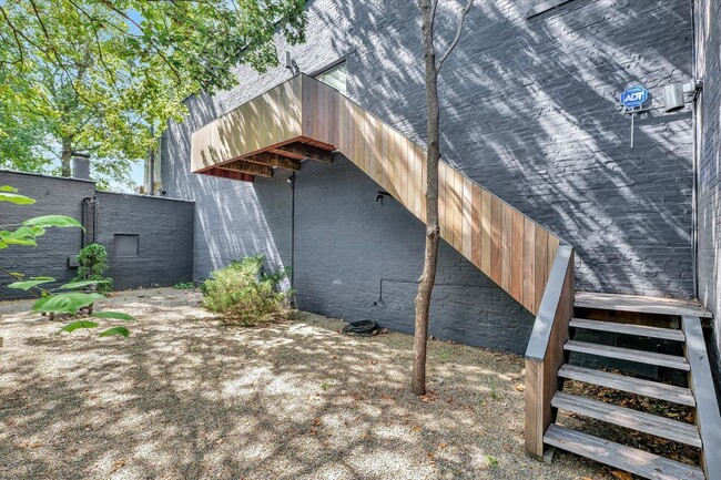 Building Photo - Gated Studio Loft Designed by Architect Ja...