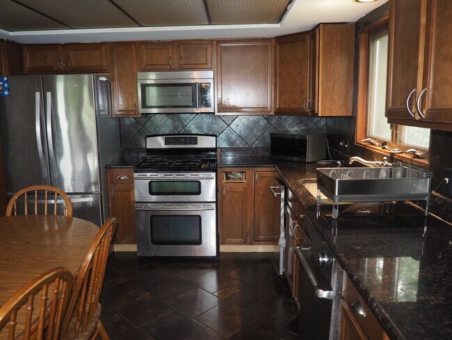 Foto del edificio - 14531 S Ravinia Ave