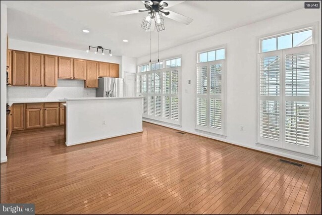 Building Photo - 5394 Chieftain Cir